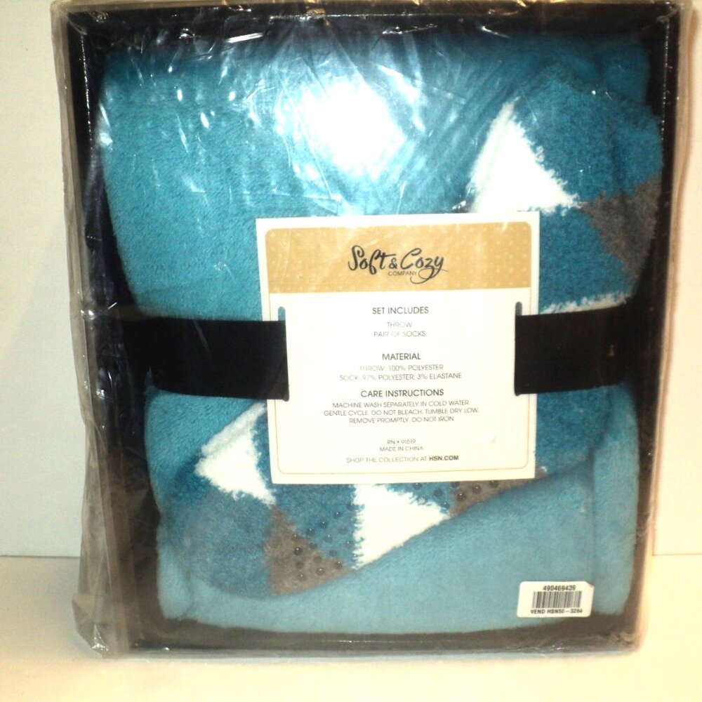 Soft & Cozy Set of Throw and Matching Socks HSN Aqua Blue NEW and Sealed